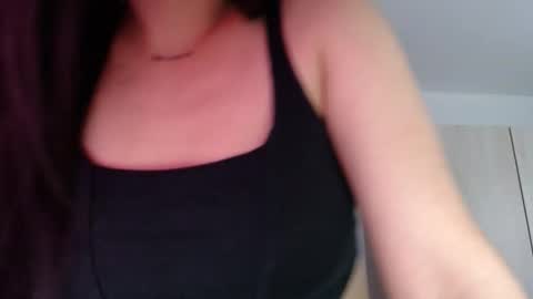 Snapshot of cat_mila_ chatting on 04-13-26, 05:24 Mila online show from 04-13-26, 05:24