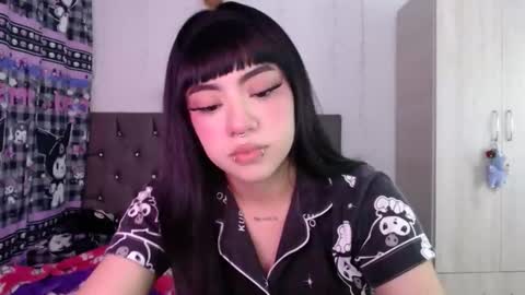 Snapshot of cat_mila_ chatting on 04-28-26, 06:51 Mila online show from 04-28-26, 06:51
