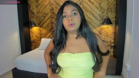 Snapshot of cata_rosse_ chatting on 06-27-26, 02:16 C A T A online show from 06-27-26, 02:16