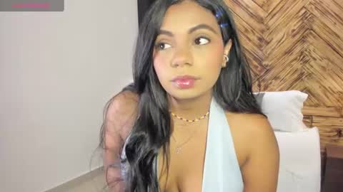 Snapshot of cata_rosse_ chatting on 06-28-26, 02:17 C A T A online show from 06-28-26, 02:17