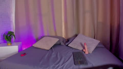 Snapshot of catalella_rouse chatting on 03-31-26, 09:15 catalella_rouse online show from 03-31-26, 09:15