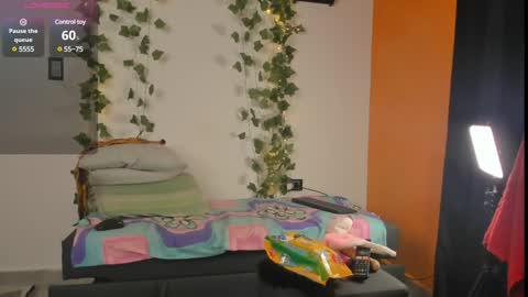 cataleya19__ online show from 01-25-25, 11:44