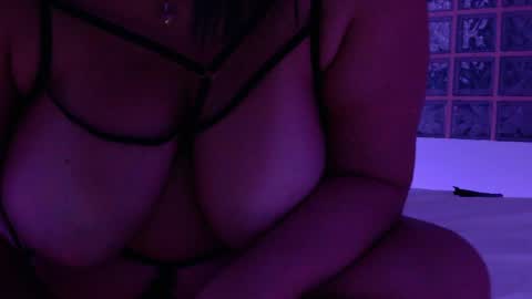 Luna Velvet online show from 05-15-26, 11:56
