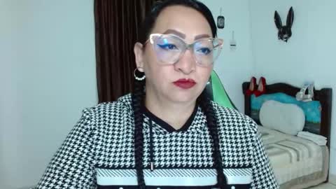 isabel online show from 03-06-25, 10:20