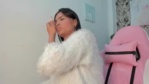 Cata y Roger online show from 12-26-24, 06:33