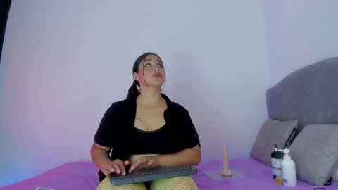 Catalina bustos online show from 09-24-25, 04:05
