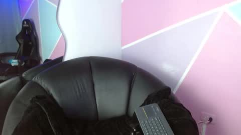 Catalina online show from 10-21-25, 08:42