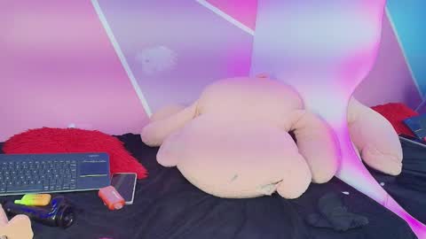 Snapshot of catalina_santana20 chatting on 02-26-26, 02:10 Catalina online show from 02-26-26, 02:10