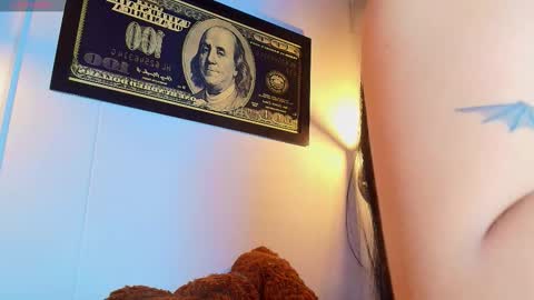 Snapshot of catalina_santana20 chatting on 03-18-26, 05:27 Catalina online show from 03-18-26, 05:27