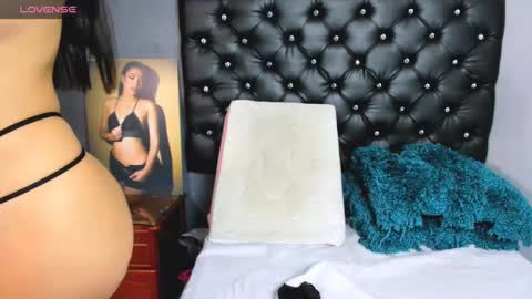 Catalina online show from 10-10-25, 05:23