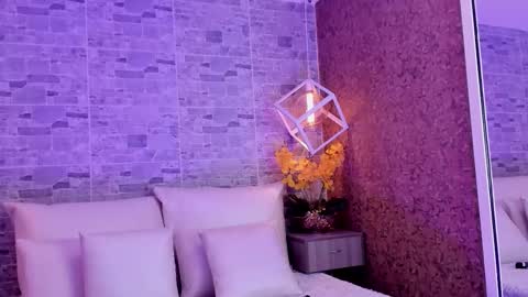 CatalinnaThompson online show from 10-27-25, 12:09