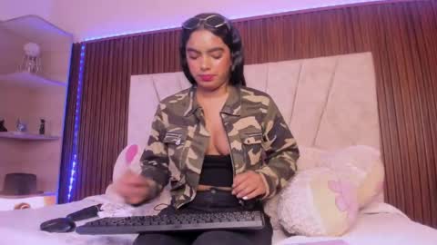 catalleya_f online show from 05-01-26, 08:02
