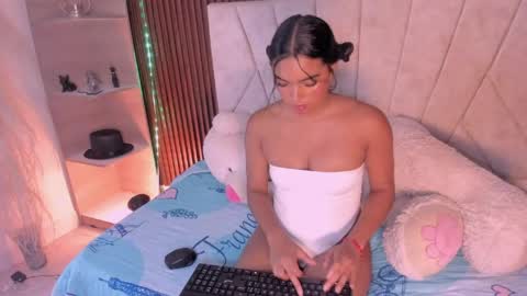 catalleya_f online show from 05-11-26, 08:17