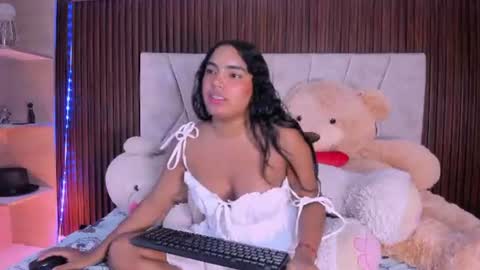 catalleya_f online show from 06-11-26, 08:07