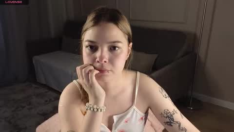 Snapshot of catanadick chatting on 10-15-25, 01:28 Pat online show from 10-15-25, 01:28