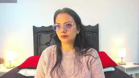 Cata Rios online show from 09-10-25, 01:33