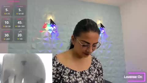 Cata Rios online show from 09-17-25, 01:46