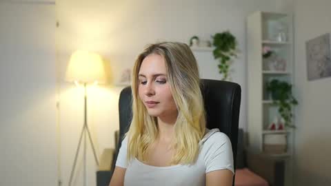 catecrago  online show from 11-06-25, 08:59