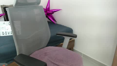 katerine online show from 04-01-26, 02:56