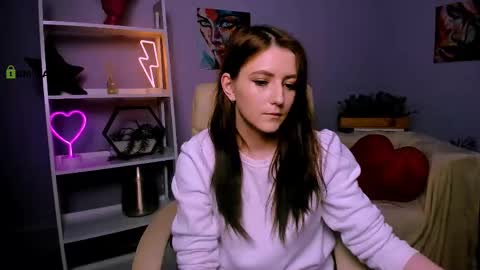 Snapshot of catherine_kitty chatting on 02-21-25, 01:11 Catherine online show from 02-21-25, 01:11