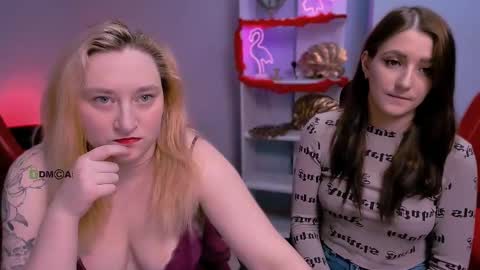 Snapshot of catherine_kitty chatting on 02-23-25, 01:10 Catherine online show from 02-23-25, 01:10