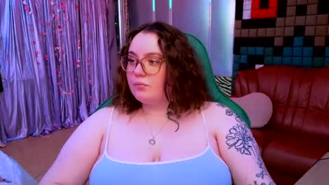 Snapshot of catherineclaire chatting on 05-04-26, 03:30 catherineclaire online show from 05-04-26, 03:30