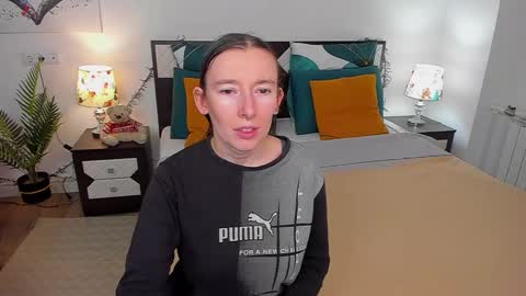 Catrin online show from 12-12-24, 04:04