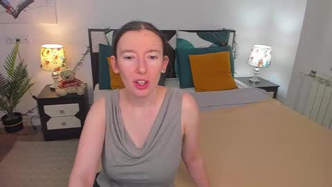 Catrin online show from 12-19-24, 02:34