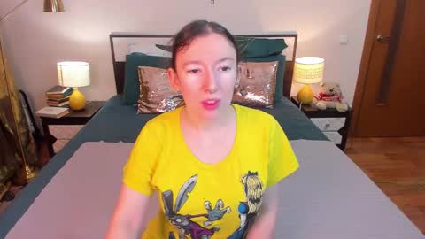 Catrin online show from 02-12-26, 05:02