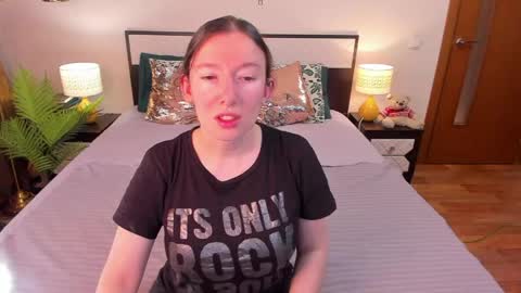 Catrin online show from 05-06-26, 05:03