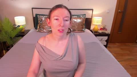 Catrin online show from 05-09-26, 04:17