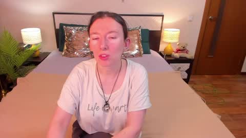 Catrin online show from 05-12-26, 04:53