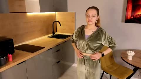 Katiee online show from 05-01-26, 06:07