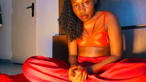 catrine online show from 11-08-25, 06:51