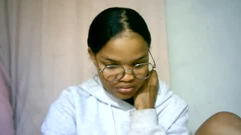 Snapshot of cathyxlisa chatting on 06-12-26, 07:40 CathyXLisa online show from 06-12-26, 07:40