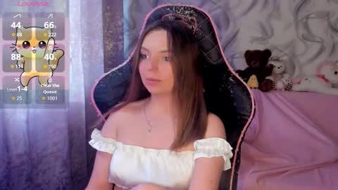 Snapshot of catisyfury chatting on 09-21-25, 11:23 . . online show from 09-21-25, 11:23