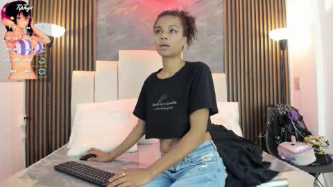 Snapshot of catiusca_reyes_03 chatting on 02-19-26, 11:50 catiusca_reyes_03 online show from 02-19-26, 11:50