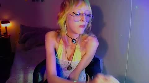 Cat online show from 09-11-25, 05:07