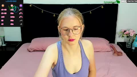 CatmintLush online show from 04-30-26, 11:42