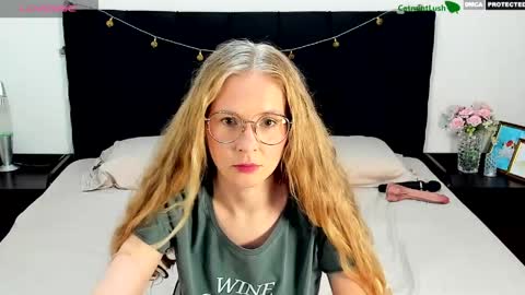 CatmintLush online show from 05-03-26, 11:33