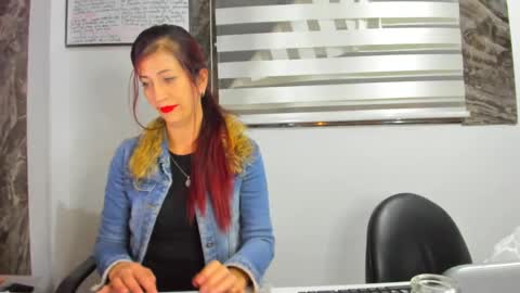 CATT EVANS online show from 02-10-25, 02:19