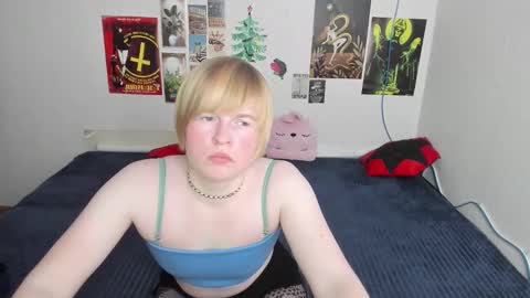 cattie_w_ online show from 02-10-26, 01:21