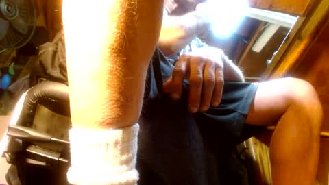 Snapshot of caughtnaked chatting on 12-13-24, 01:04 caughtnaked online show from 12-13-24, 01:04