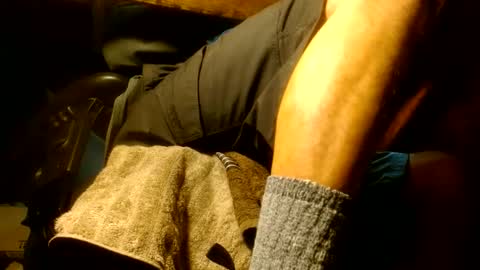Snapshot of caughtnaked chatting on 12-20-24, 01:03 caughtnaked online show from 12-20-24, 01:03