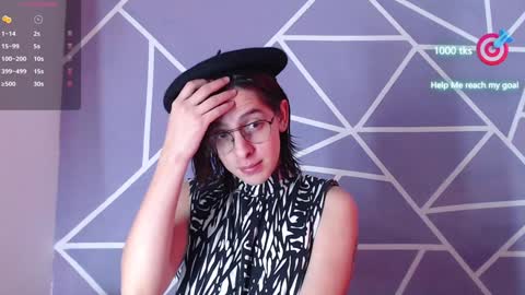 Snapshot of cava_pretty chatting on 01-06-25, 11:51 cava_pretty online show from 01-06-25, 11:51