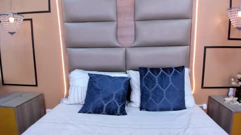 caylincollins online show from 10-07-25, 03:04