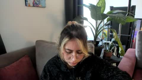 Snapshot of ccuteass chatting on 01-20-25, 01:00 ccuteass online show from 01-20-25, 01:00