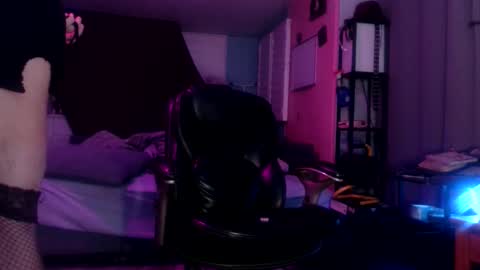 Snapshot of cdandsexywife chatting on 10-28-25, 07:12 CDandSexyWife online show from 10-28-25, 07:12