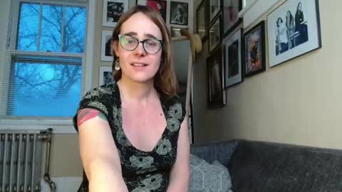 Cecily Saint Claire online show from 02-14-25, 02:33