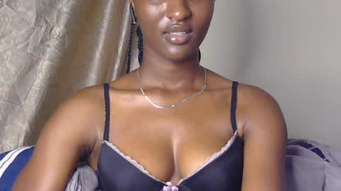 cee_queen online show from 06-25-26, 05:56